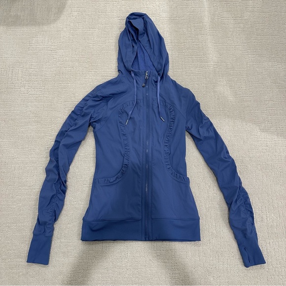 lululemon athletica Jackets & Blazers - Lululemon Dance Studio Jacket III
Water Drop /Heathered Water Drop - Size 6, EUC